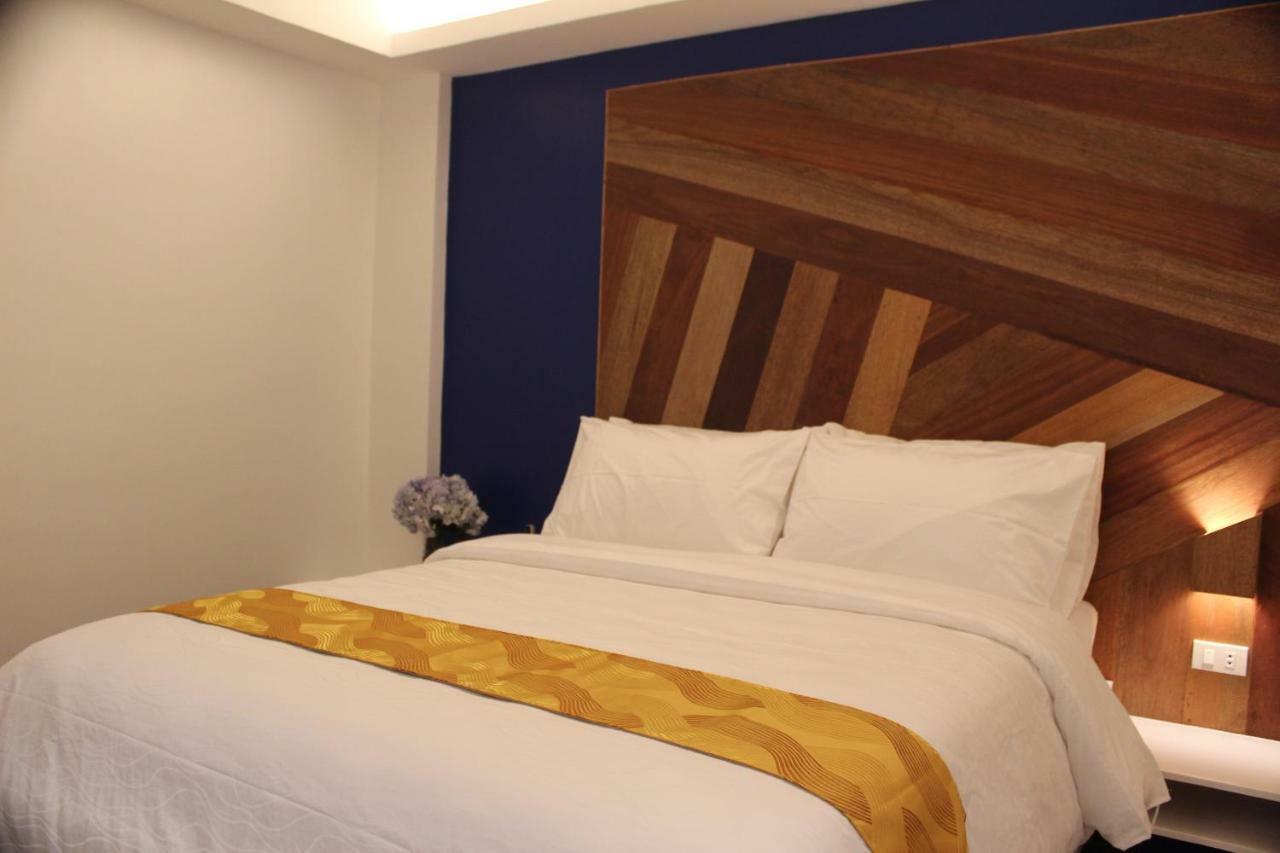 Oyo 609 G Executive Hotel And Spa Boracay Manoc-Manoc Exterior photo